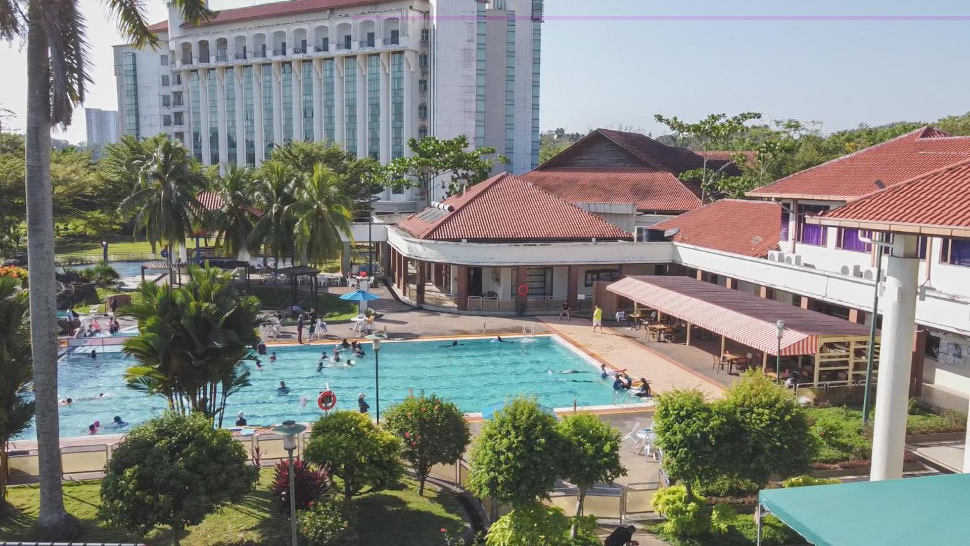 Nilai Springs Resort Hotel Exterior foto