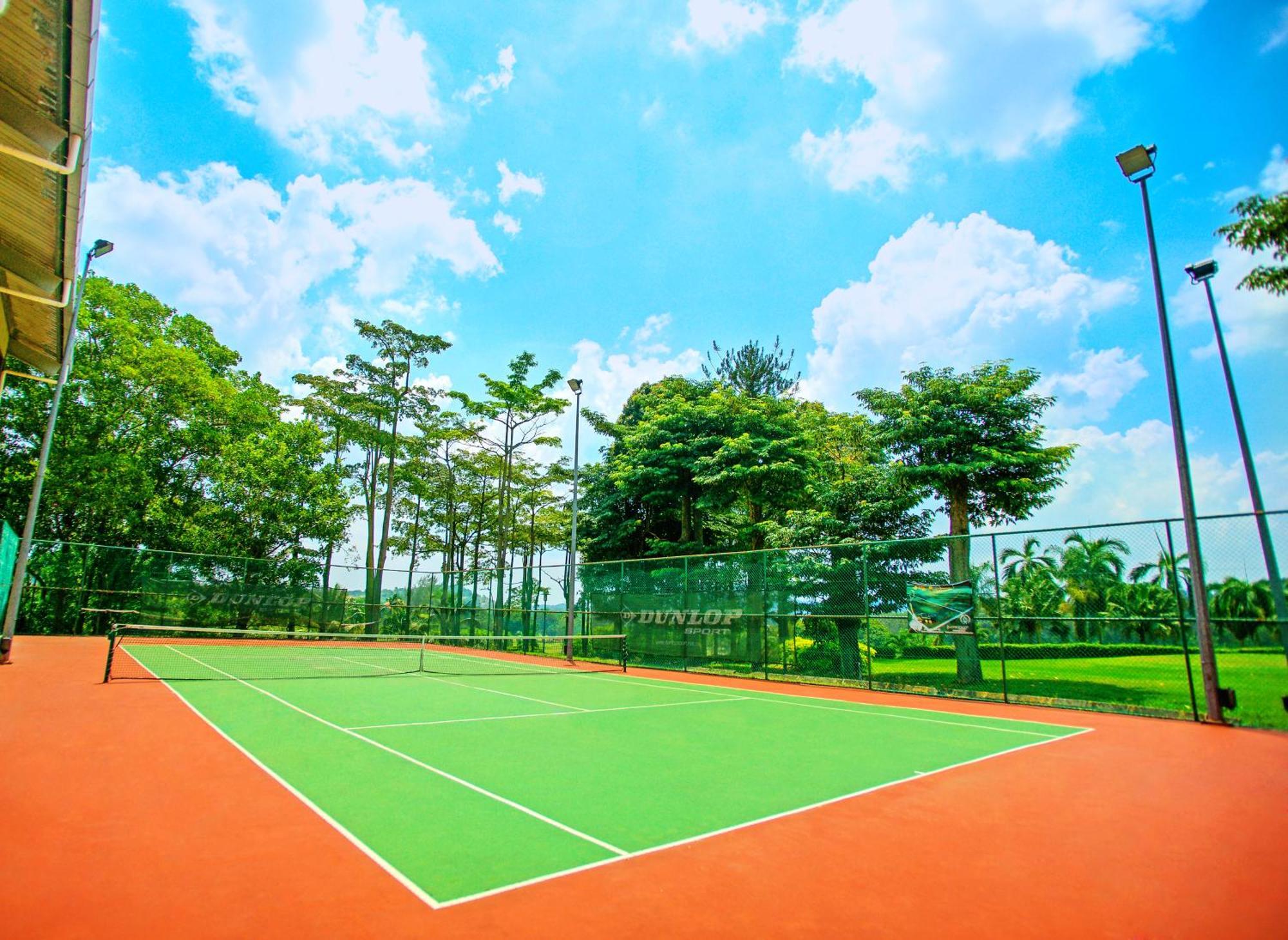 Nilai Springs Resort Hotel Exterior foto